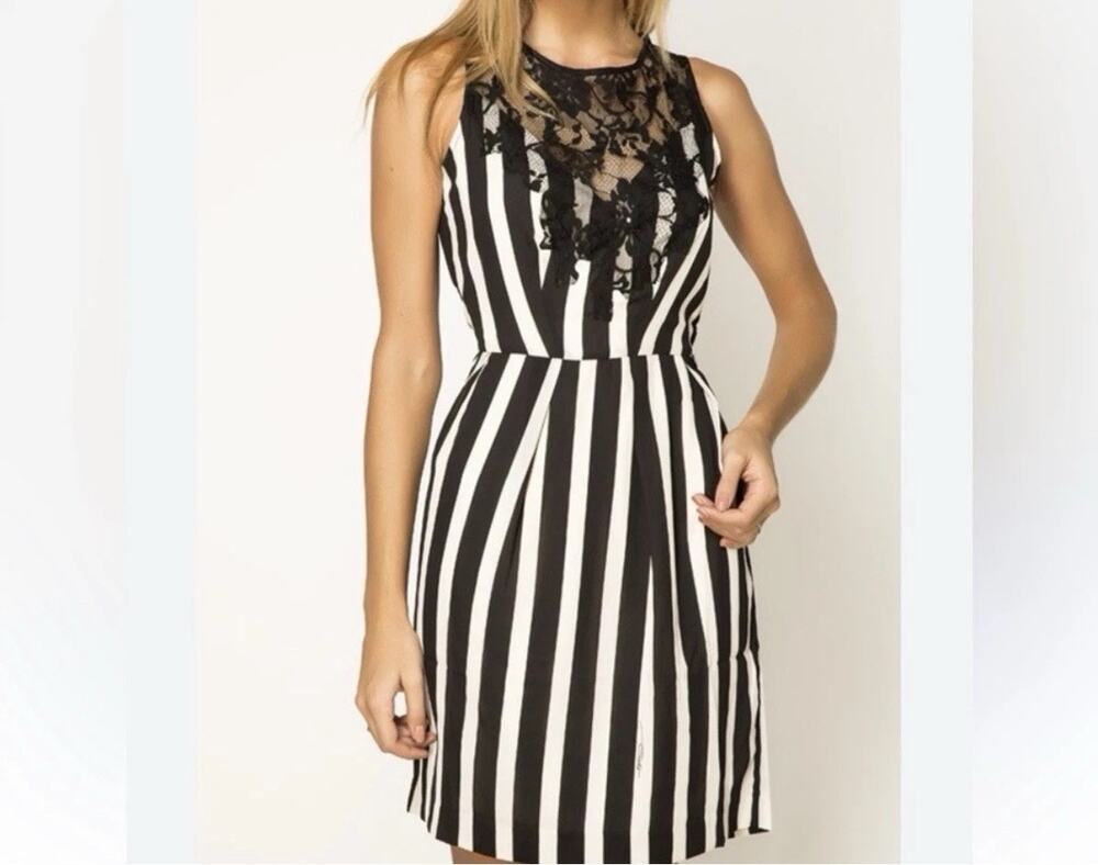 GUESS Striped Sleeveless Dress with Black Lace Neckline Size Medium
